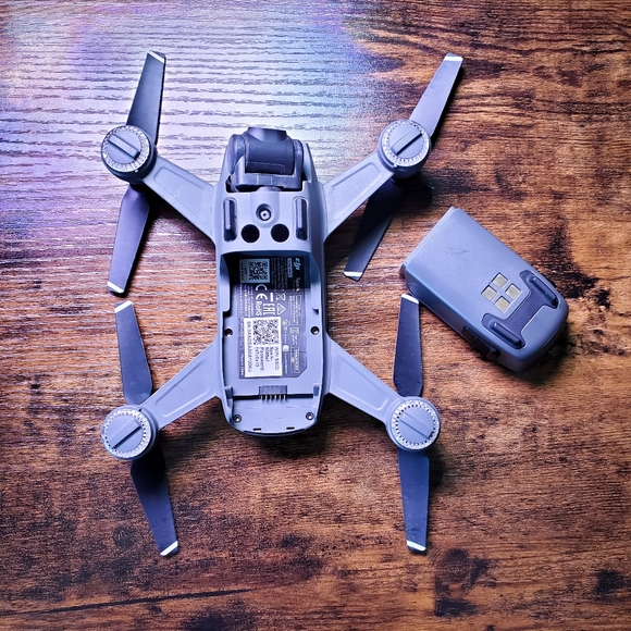 DJI Spark Drone Kit - Picture 5 of 12